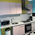 Capsule Miami Vice - Jacuzzi - Billard - Ecran Cinema & Netflix - Ping-pong - Nintendo & Jeux-
