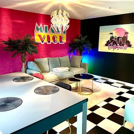 Capsule Miami Vice - Jacuzzi - Billard - Ecran Cinéma&netflix - Ping-pong - Nintendo&jeux- *