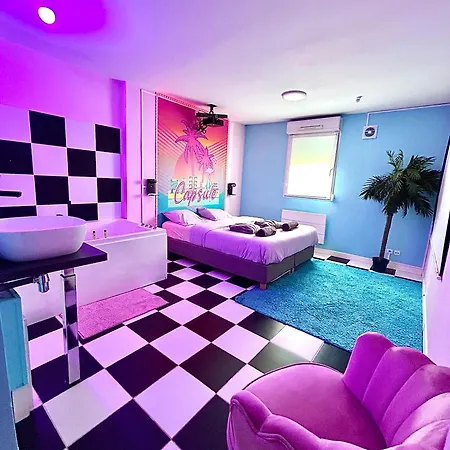 Capsule Miami Vice - Jacuzzi - Billard - Ecran Cinéma&netflix - Ping-pong - Nintendo&jeux- Liévin